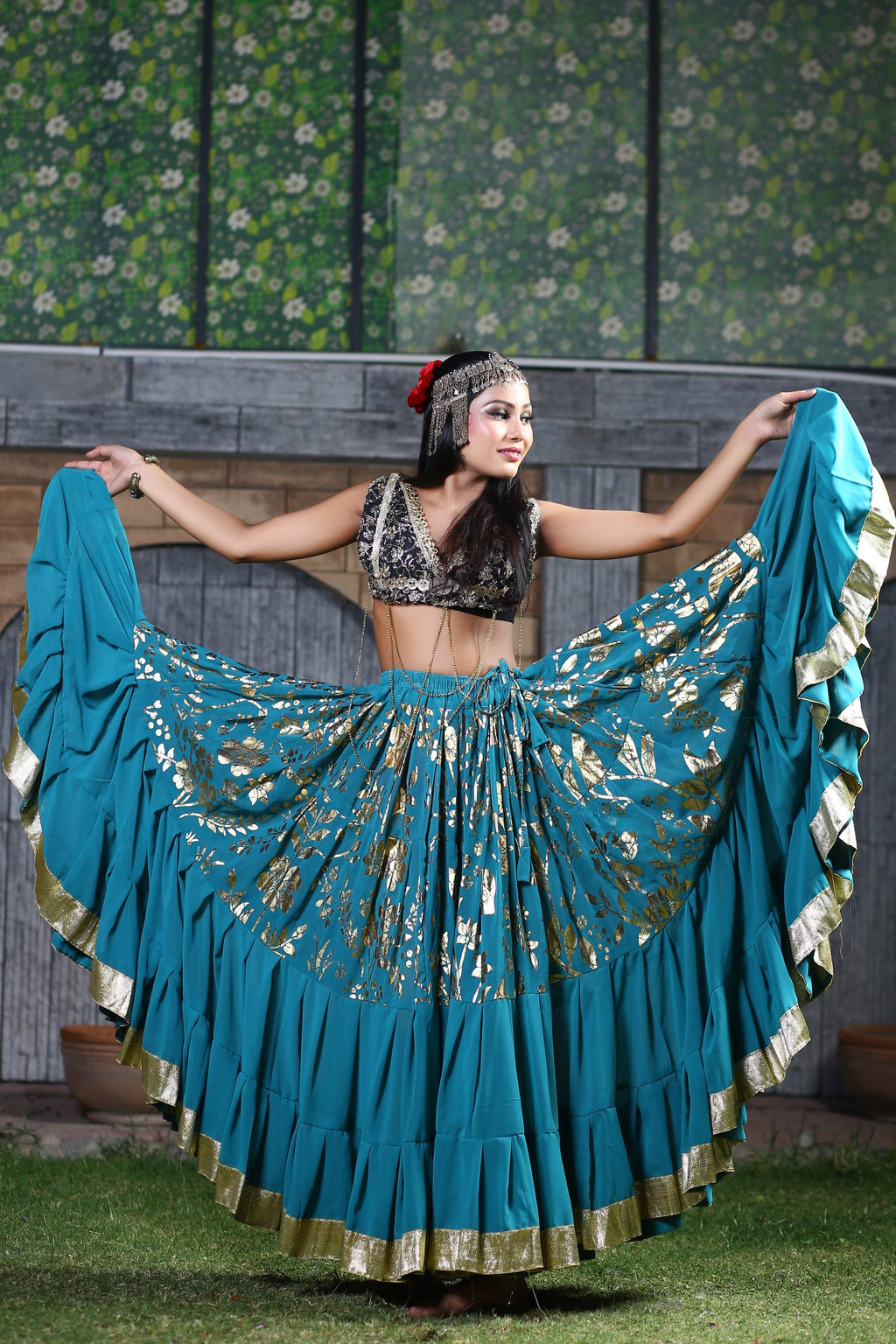 Belly dance Oriental Gold pasting skirt with Gold Border WLS