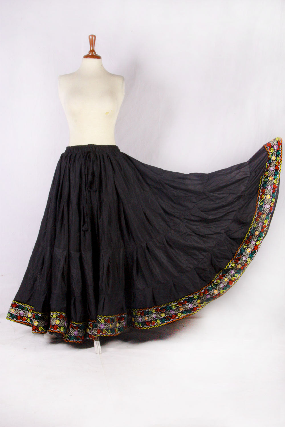 Embroidered border Skirt