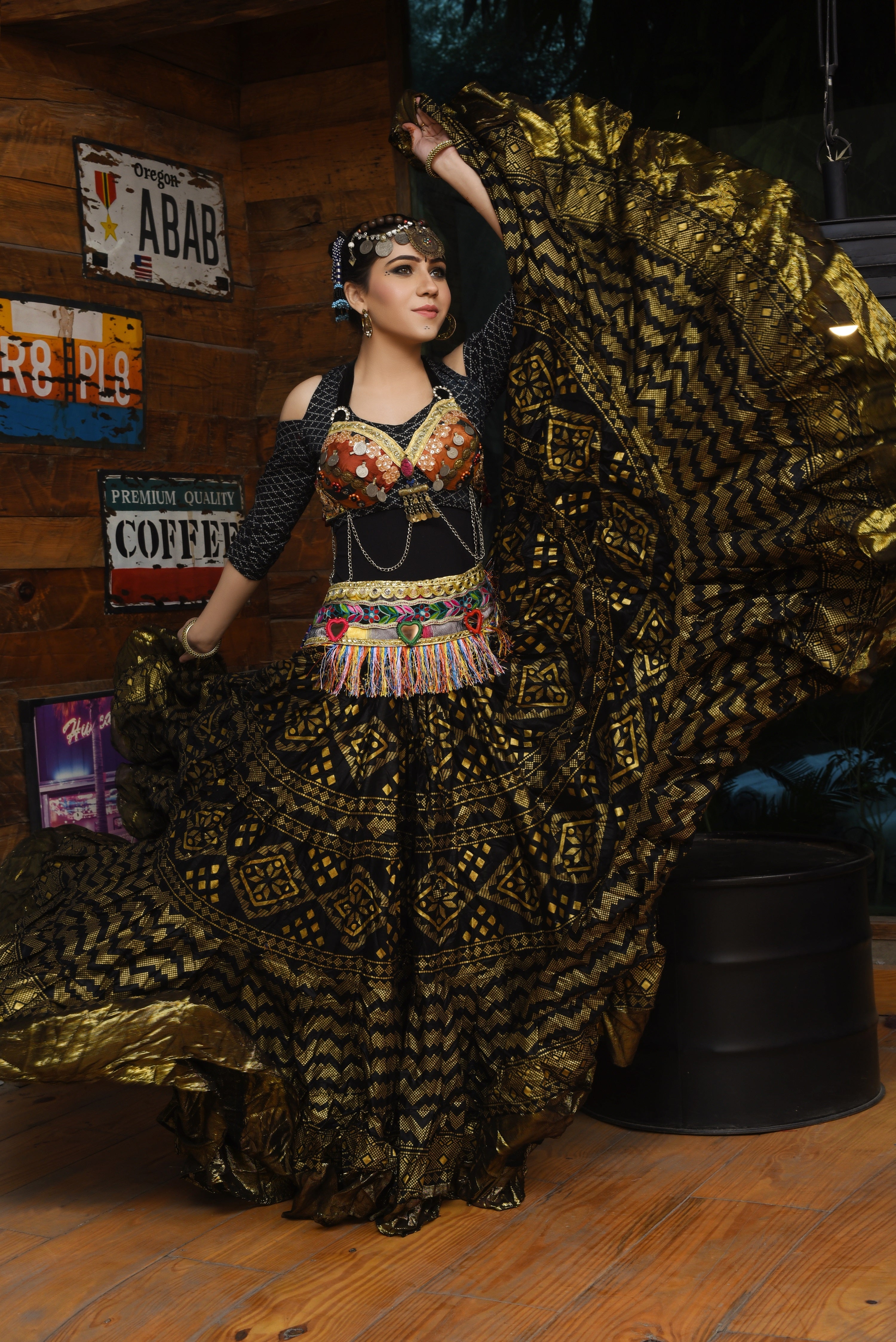Block print Assuit skirt black/gold with gold border