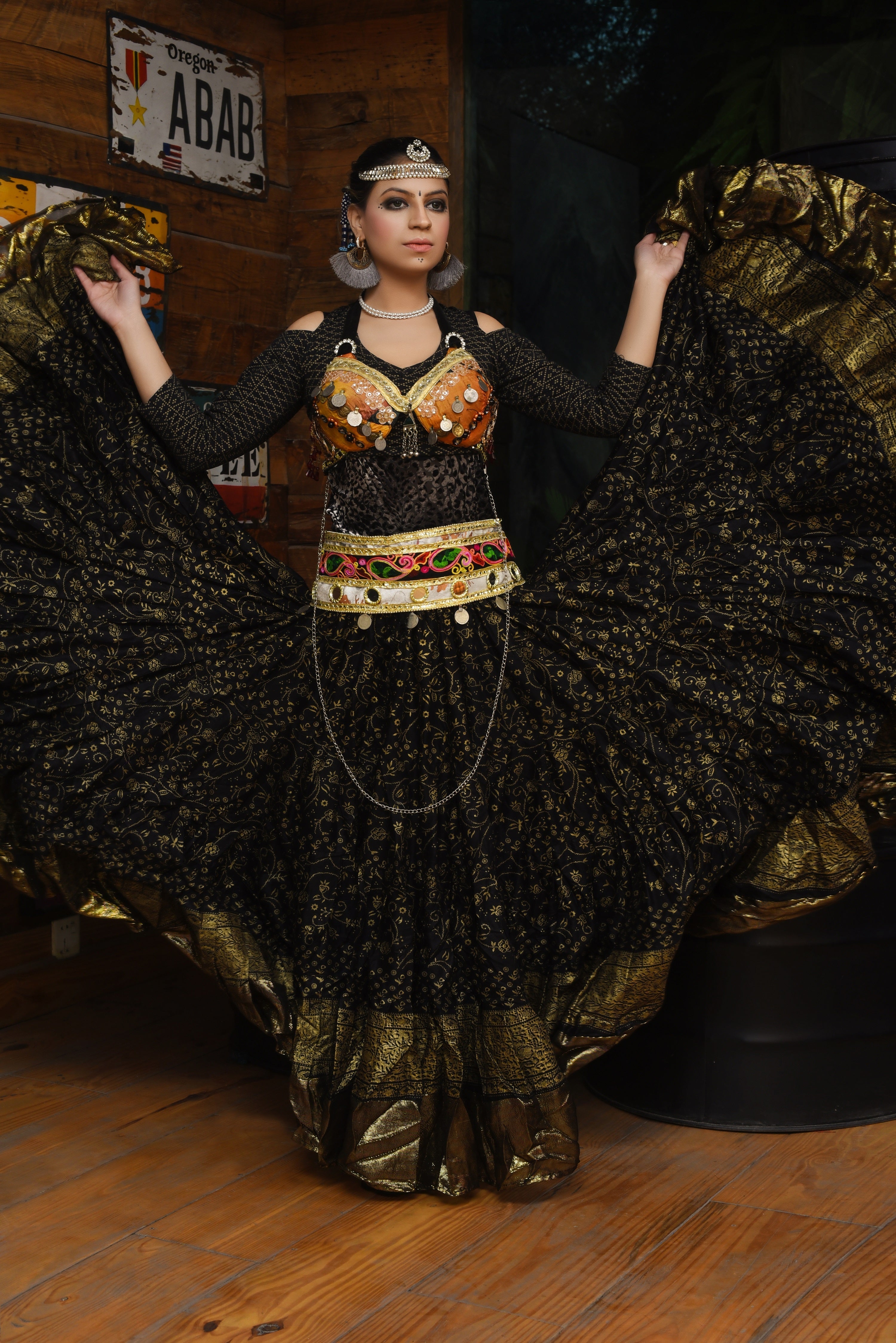 Block print Assuit Maharani skirt black/gold with gold border WLS