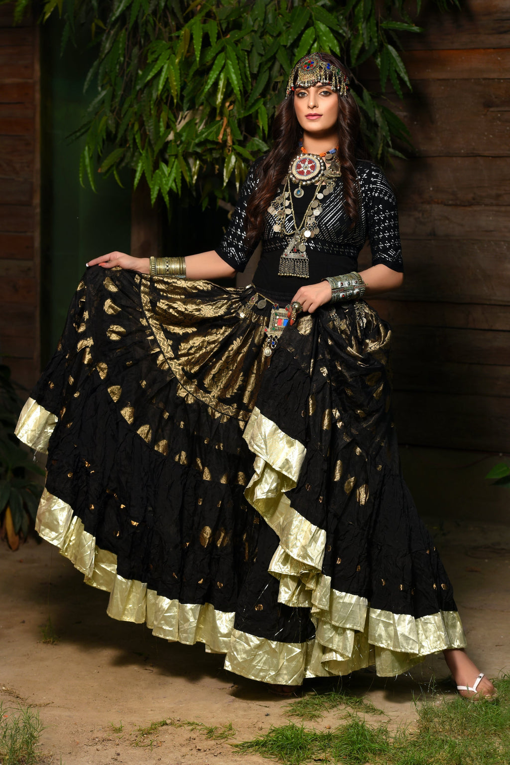 Black Jacquard skirt with gold border WLS