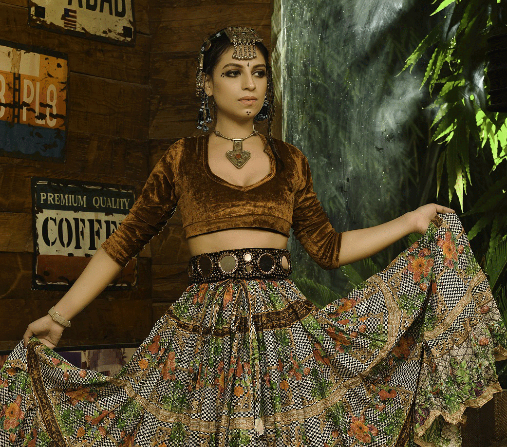 Gold velvet Choli WS