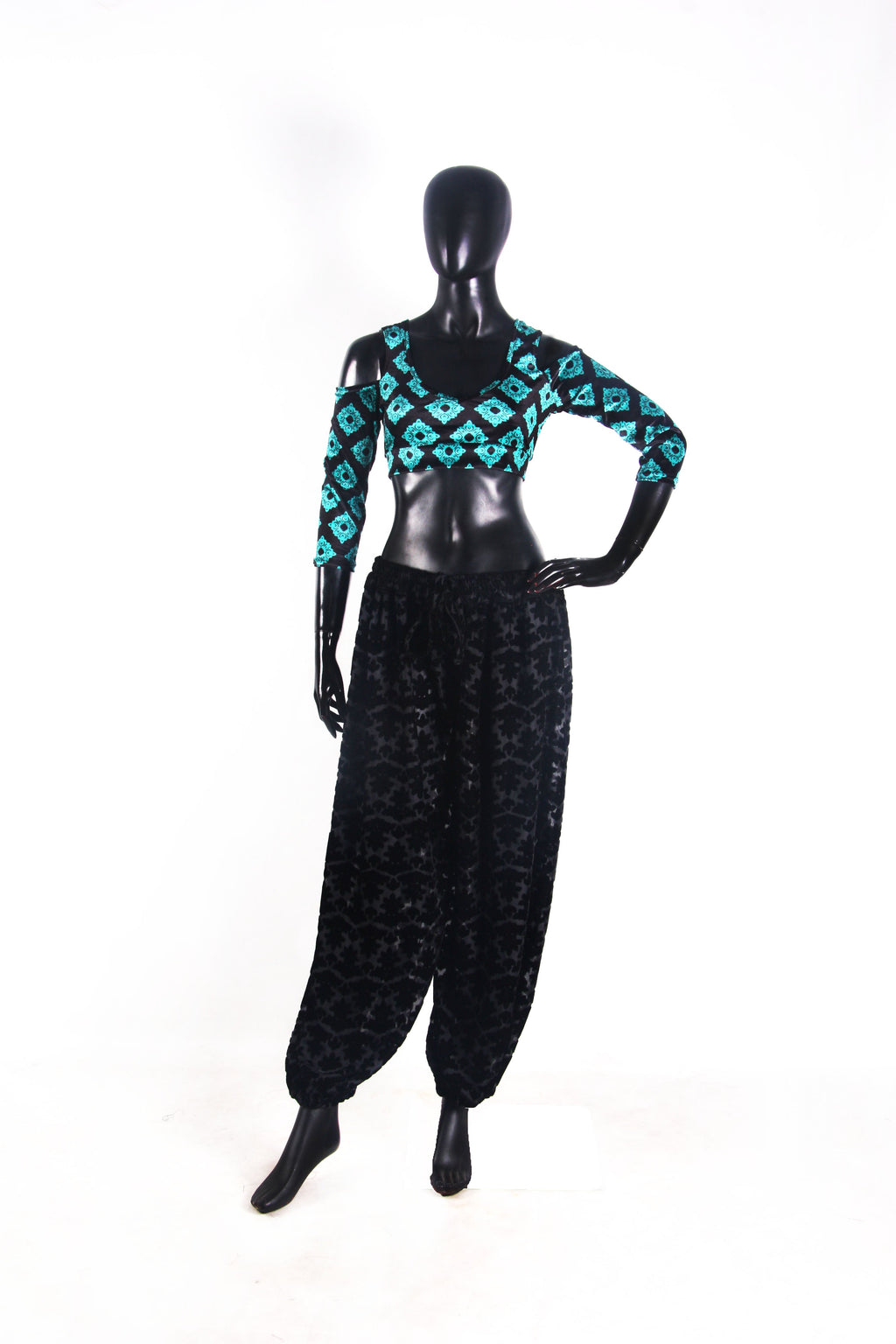 Drop shoulder Velvet Choli Black/turqouise