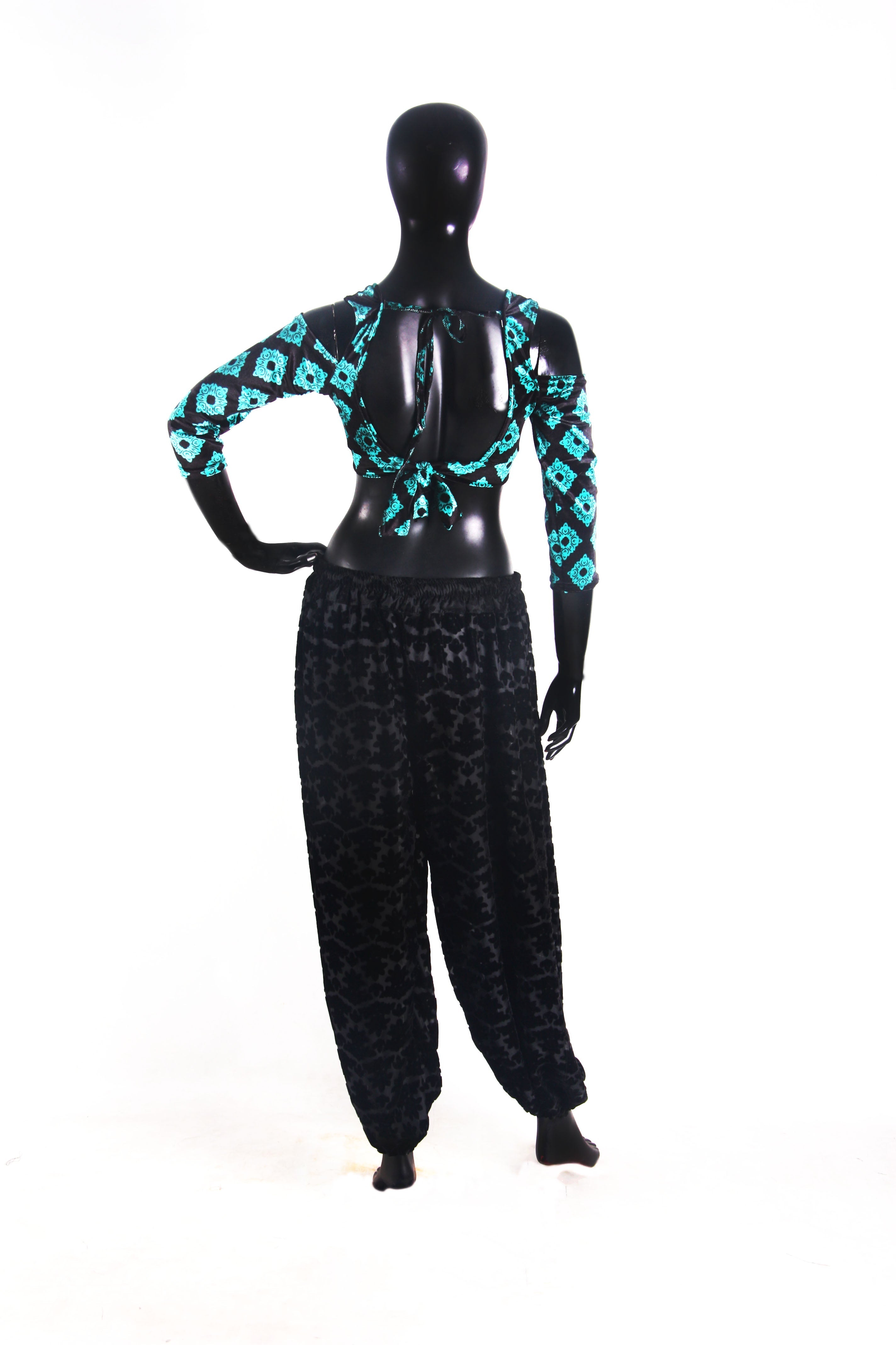 Drop shoulder Velvet Choli Black/turqouise WS