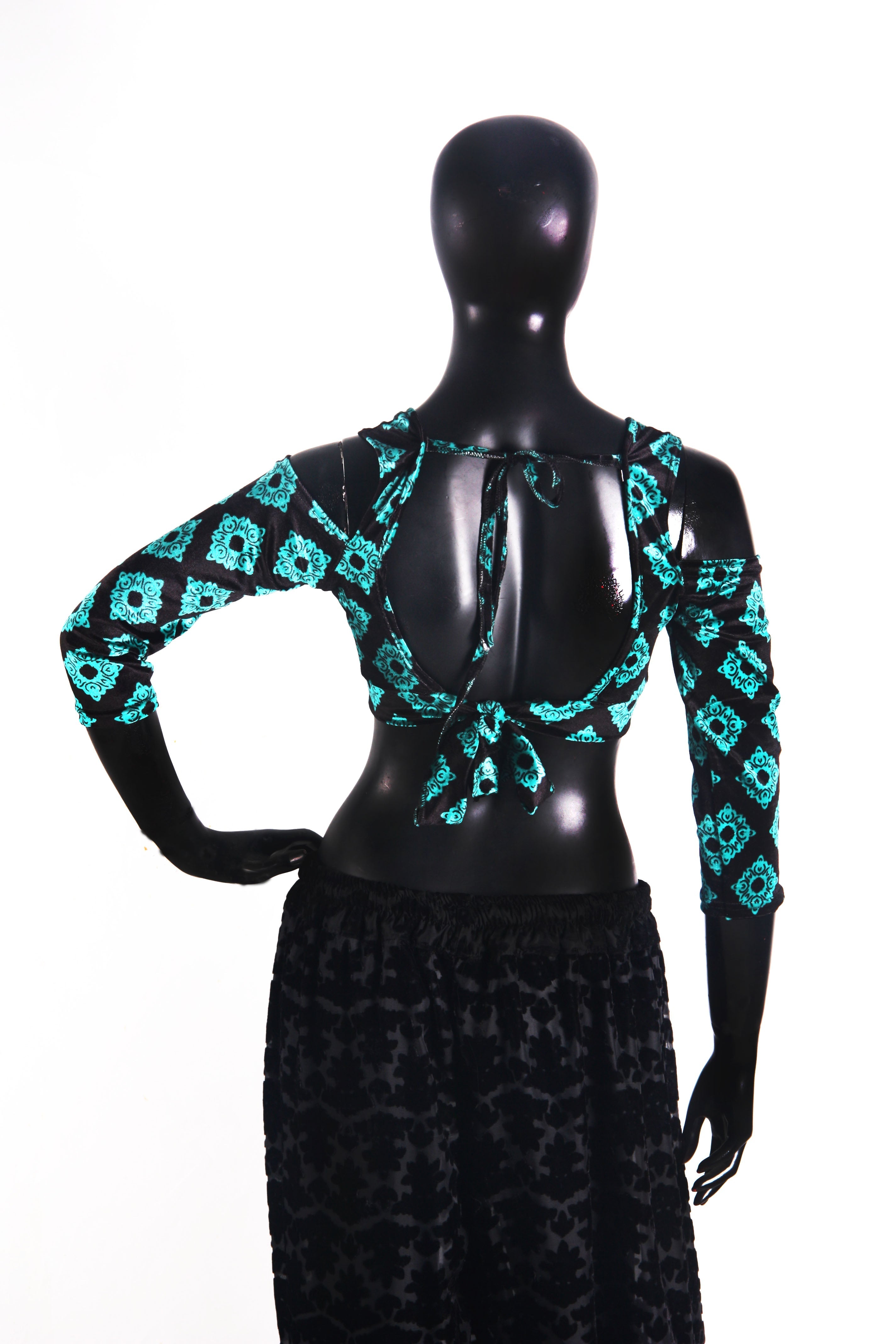 Drop shoulder Velvet Choli Black/turqouise WS