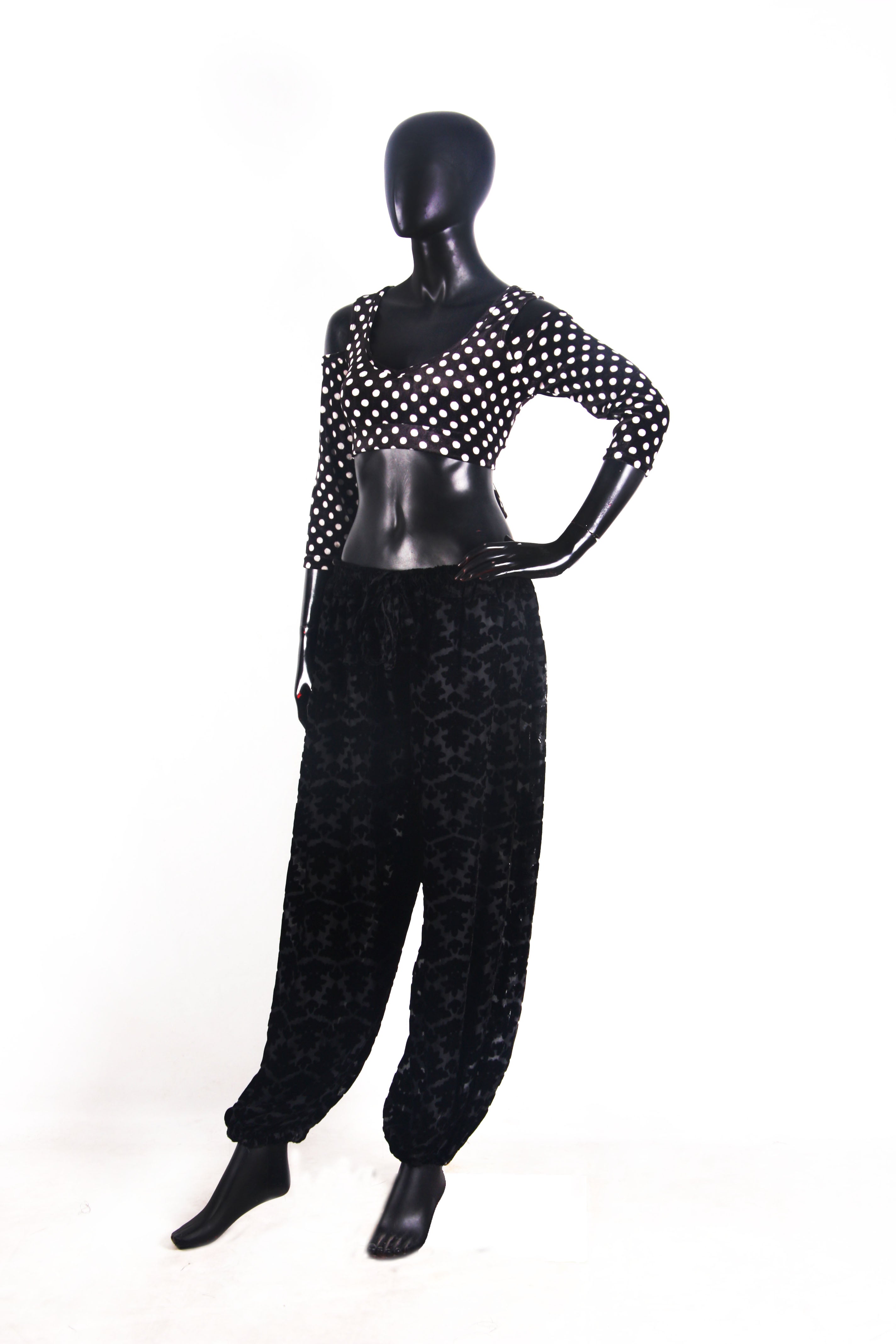 Drop shoulder Velvet Choli Black/white polka dot