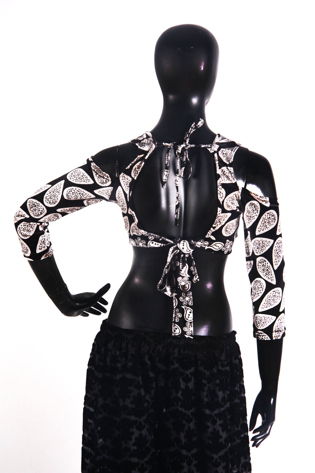 Drop shoulder Velvet Choli Black/white