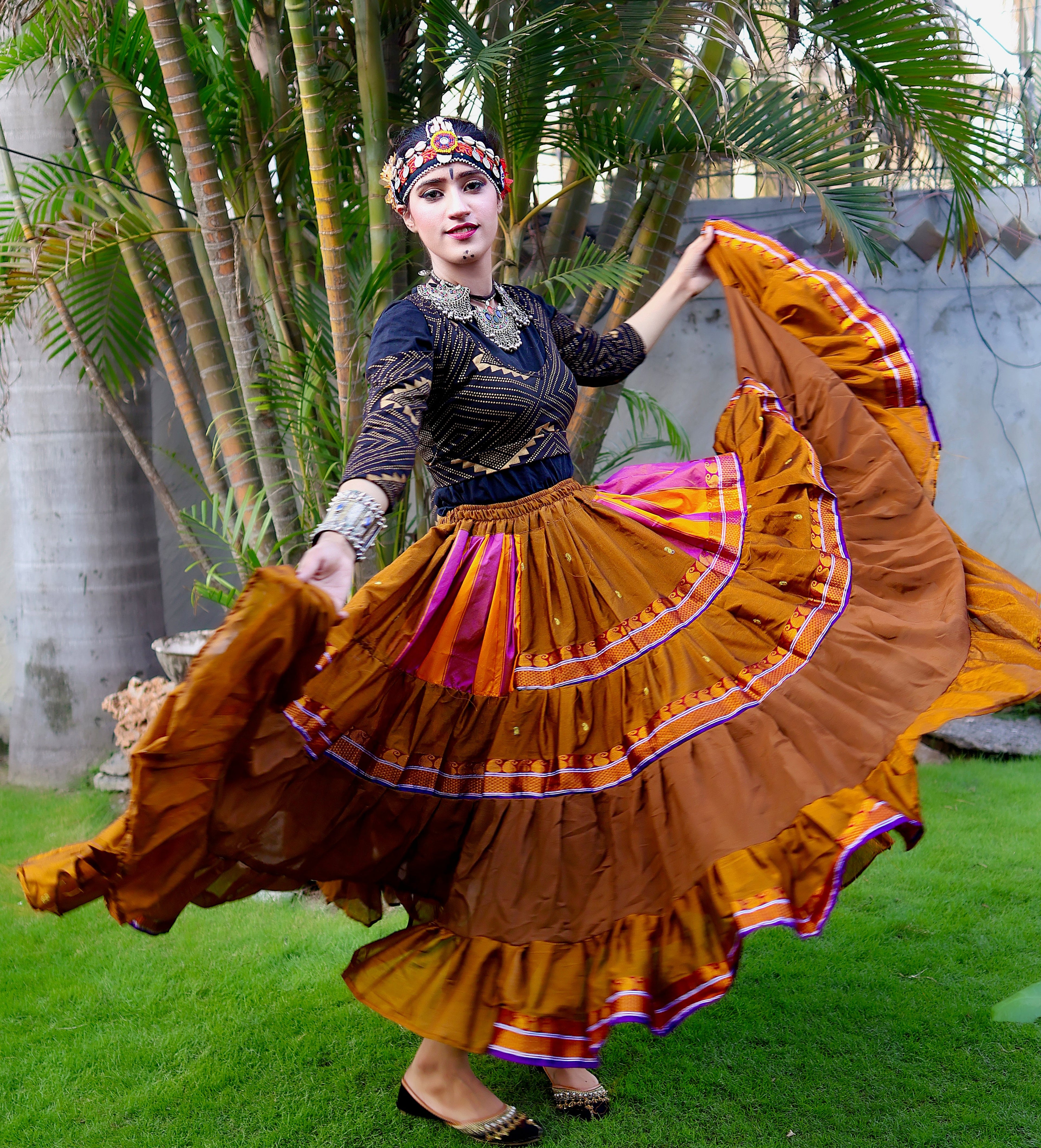 Brown multi Sari border Skirt WLS