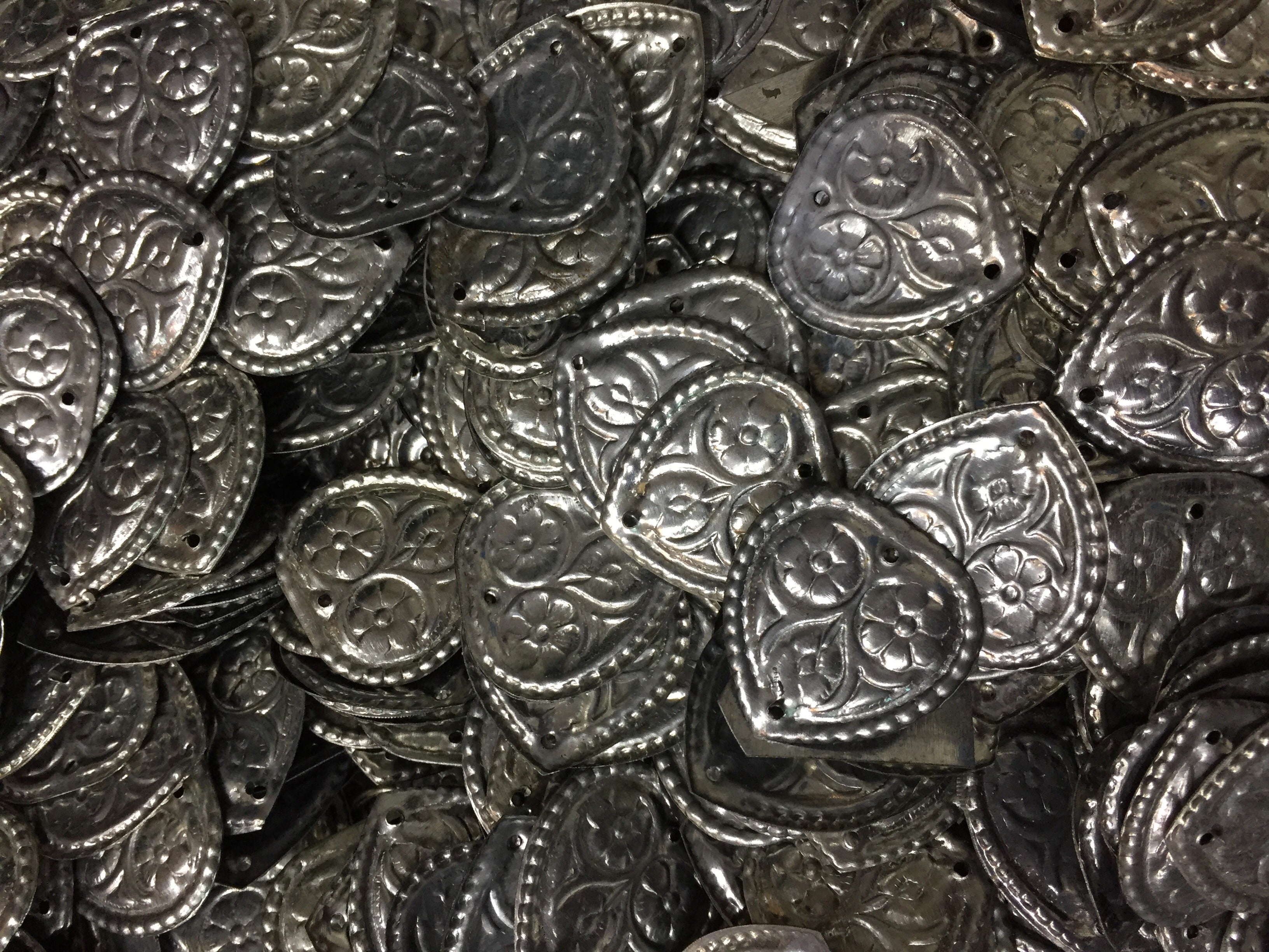 Heart Amulets Silver 100 pcs WS